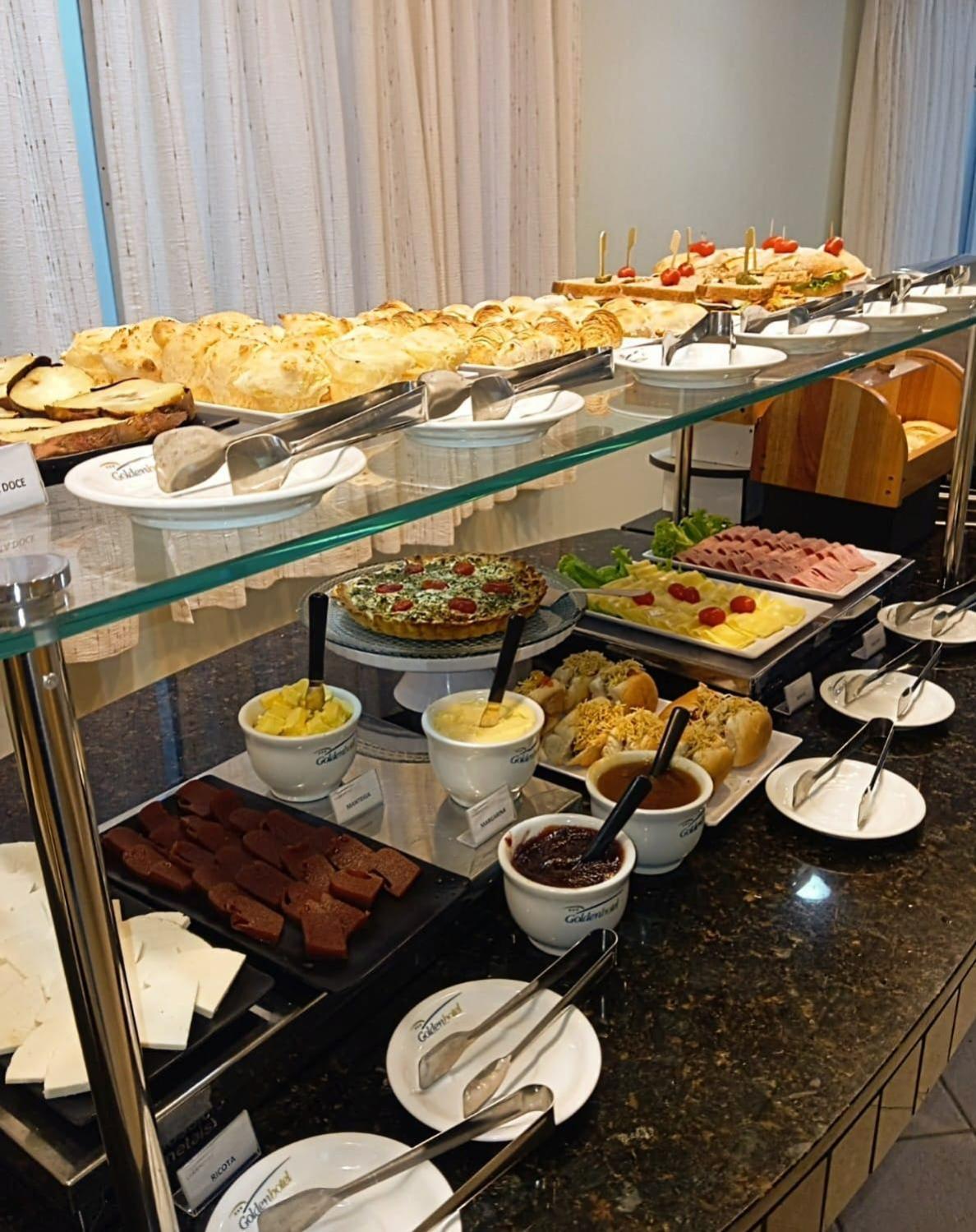 Golden Hotel - O Mais Central - Pet Friendly Chapeco Exterior photo